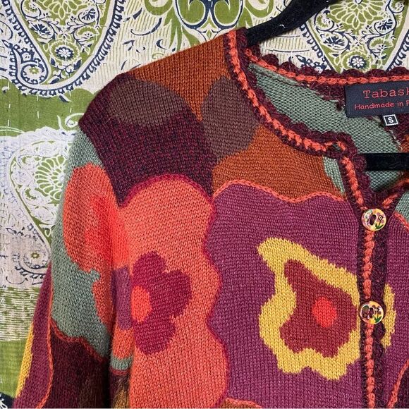 NWOT Tabask Maroon/ Multicolored Floral Alpaca Sweater Size Small - Picture 3 of 16